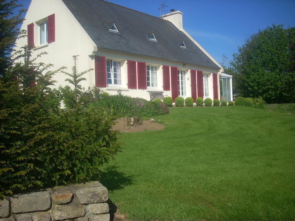 Chambres D'Hotes Kergollay Lanhouarneau Экстерьер фото